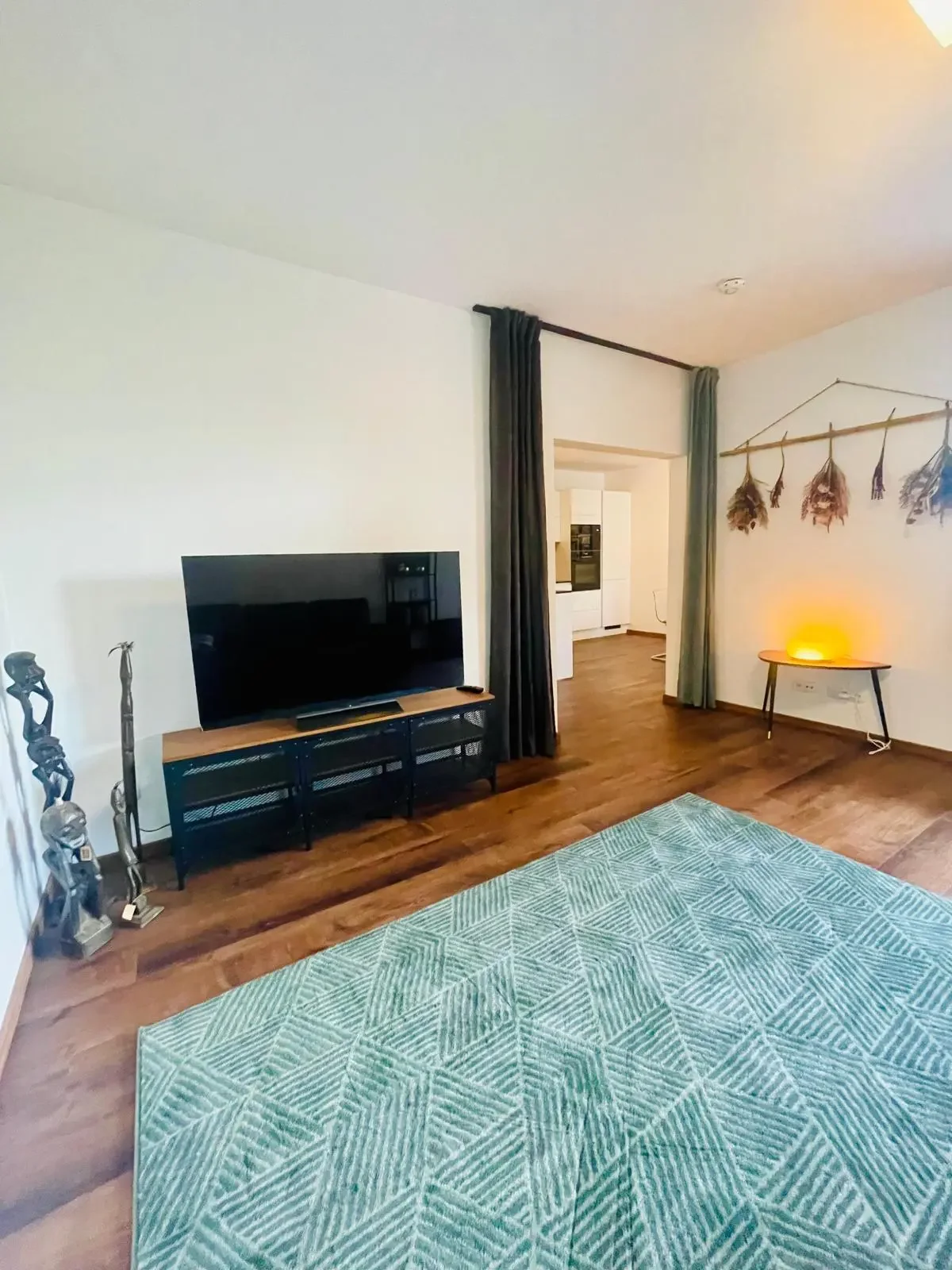Th_Wohnzimmer_Fernseher